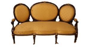 Antigo salão francês do século XIX em estilo Luís XVI, com 5 peças e ricas aplicações em bronze dourado a mercúrio.