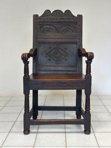 Poltrona Jacobeia. Reino Unido, século XVIII.
