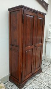 Antico Armadietto pannellato,stipo dispensa. 104l