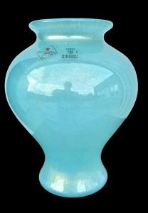 Vaso globulare in vetro sommerso azzurro con foglia oro.Barovier &Toso.