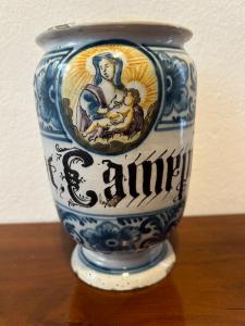 Vaso da farmacia , in maiolica , policromo, XVIII secolo. VENDUTO