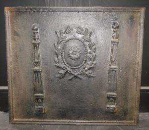 P252 - Cast iron fireplace back plate, 19th century, dimensions cm W 55 x H 49