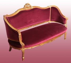 Wohnzimmersofa mit zwei französischen Sesseln vom Anfang des 20. Jahrhunderts, Holz mit Blattgold vergoldet, Louis-XVI-Stil