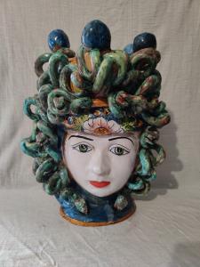 Testa di principessa con serpenti in ceramica di Caltagirone - H 43 cm - Sicilia