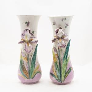 L'Iris in Fiore: Coppia di Vasi Liberty" Epoca '900, “The Blooming Iris: Pair of Art Nouveau Vases” 20th Century