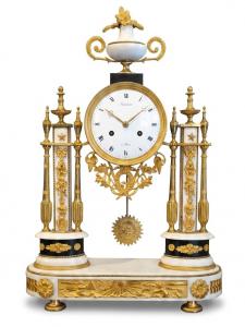 PORTICO MANTEL CLOCK IN MARBLE AND BRONZE - FRANCE - DIRECTORY