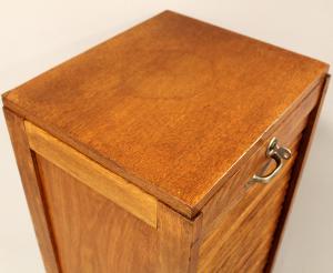 Antiker Eichenholz-Aktenschrank mit Rollladen - Foto 7