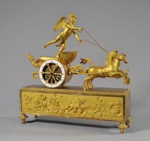 Relógio em bronze dourado representando A Carruagem do Sol, França, início do século XIX