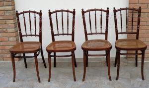 8 Thonet-Stühle