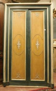 ptl485 - grün und gold lackierte Tür, Epoche 19. Jahrhundert, max. Abmessungen 146 x H 240 cm