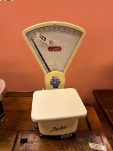 Bilancia Berkel modello 0 restaurata avorio