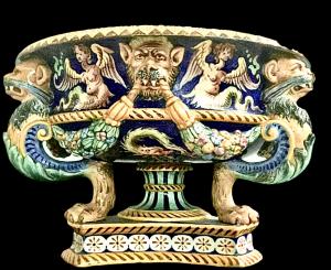Majolica centerpiece with grotesque and Raphaelesque decoration. Ginori manufacture.