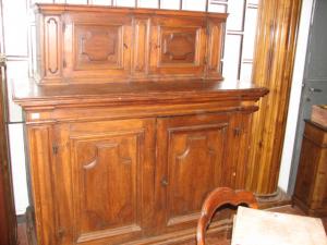 Credenza mobile da sacrestia del seicento 