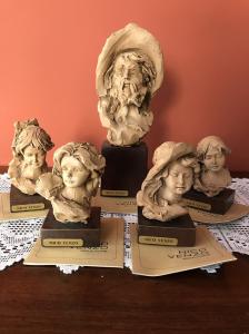 collezione di cinque sculture in terracotta firmate con certificato