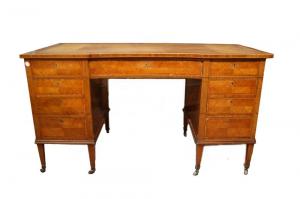 Scrivania Inglese Vittoriana di metà 1800 in citron wood con piano in pelle 