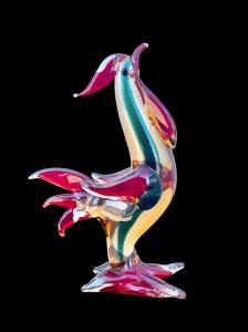 Gallo in vetro sommerso paglierino e rosso con inclusione verde.A.Ve.M.Murano.