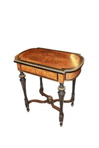Toilette francese stile Luigi XVI in legno ebano e radica di olmo riccamente intariata