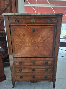 Secretaire con intarsi