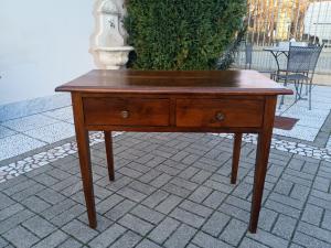 Small table, desk. 106lx60px80h