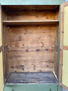 Grüner Lackschrank mit 2 Türen - Restaurierung (laufend) _car 3364 - Foto 8