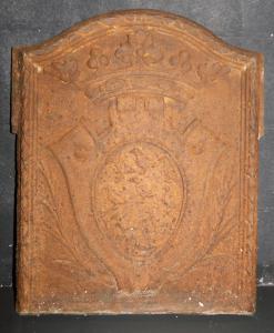 P243 - Cast iron fireplace backplate, 19th century, measures cm W 53 x H 64
