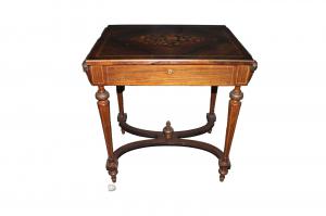 Beistelltisch mit Klappen im Louis-XVI-Stil – zweite Hälfte des 19. Jahrhunderts