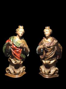 Paire de reliquaires en bois polychrome. Vénétie. Début du XVIIe siècle.