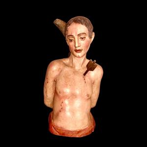 Polychrome Holzskulptur, die die Büste des Heiligen Sebastian darstellt. Italien.