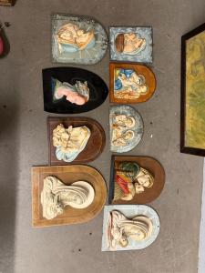Conjunto de 11 cabeceiras sacras - meados do século - com Madonas, Jesus e Sagrada Família, anos 40/50