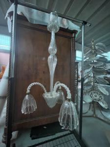 Lampadario in vetro trasparente a bolle a tre luci.Murano.