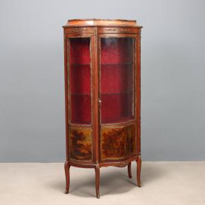 Vitrine estilo Barocchetto em mogno. Itália, Início do Século XX