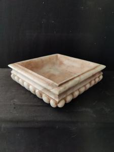 Elegante acquasantiera veneziana - 30 x 30 cm - Marmo di Carrara
