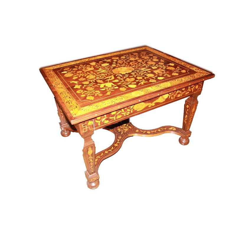 Mesa holandesa del siglo XVIII en palo de rosa ricamente incrustada