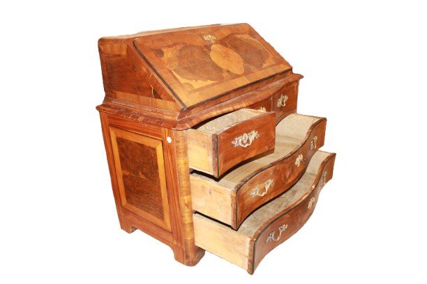 Ribalta francese di fine XVIII secolo in stile Luigi XV in legno pregiato con intarsi geometrici e floreali - Foto 7