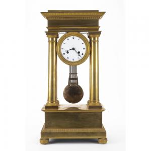 Orologio da appoggio francese a portico
