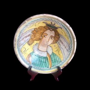 GRANDE PRATO EM MAIOLICA POLICROMADA DO FINAL DO SÉCULO XVI