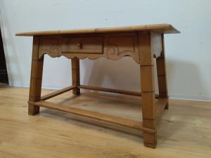 Mesa rústica tirolesa em abeto com travessas - estilo Alto Adige - datada de 1938