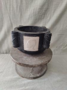Interessante mortaio in marmo nero marquina - H 13 cm