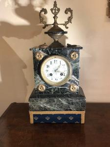 Orologio in marmo