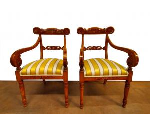 Eleganti poltrone in coppia 