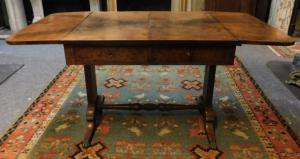 TAV287 - Walnut desk, 19th century, cm L 147 x H 72 x D 67