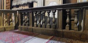 DARS640 - Walnut wood balustrade, linear meters 3.68 x H 0.96