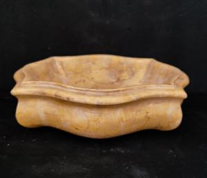 Deliziosa Acquasantiera Mossa in marmo - Venezia - 30 x 25 cm
