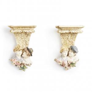 Coppia di mensole Liberty in ceramica 