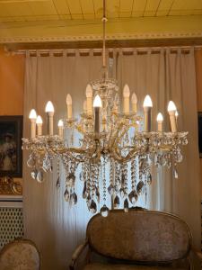 Kronleuchter Maria Theresia 100 × 85 H