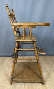 Bellissimo seggiolone per bimbi trasformabile in banco epoca 1870/80.