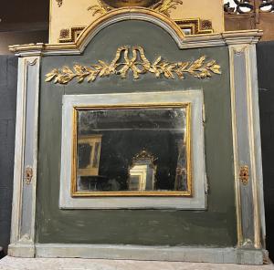 SPECC571 - Lacquered mirror with opening door, 19th century, dimensions cm W 138 x H 133