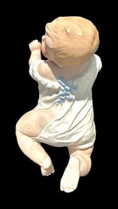 Figura di bambino ‘piano baby’ in porcellana policroma  bisquit. Manifattura Heuback,Germania. - Foto 5