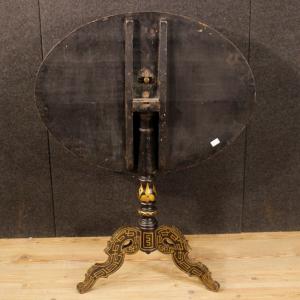 Mesa auxiliar inglesa lacada y pintada del siglo XX - Foto 6