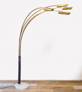 Bogenstehlampe im Reggiani-Stil aus Messing, 1970er Jahre